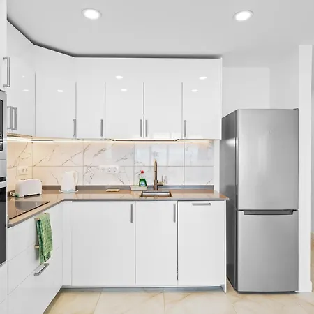 Neptuno Ocean View, Line With Pool Apartment *